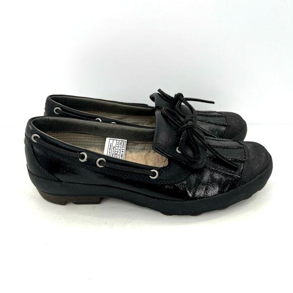 UGG Australia Ashdale women's shearling lined duck shoes. Designer - Picture 3 of 10